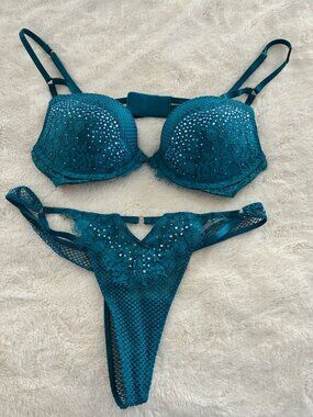 NWT-Victoria's Secret Teal Rhinestone Lace Push-Up Lingerie Set